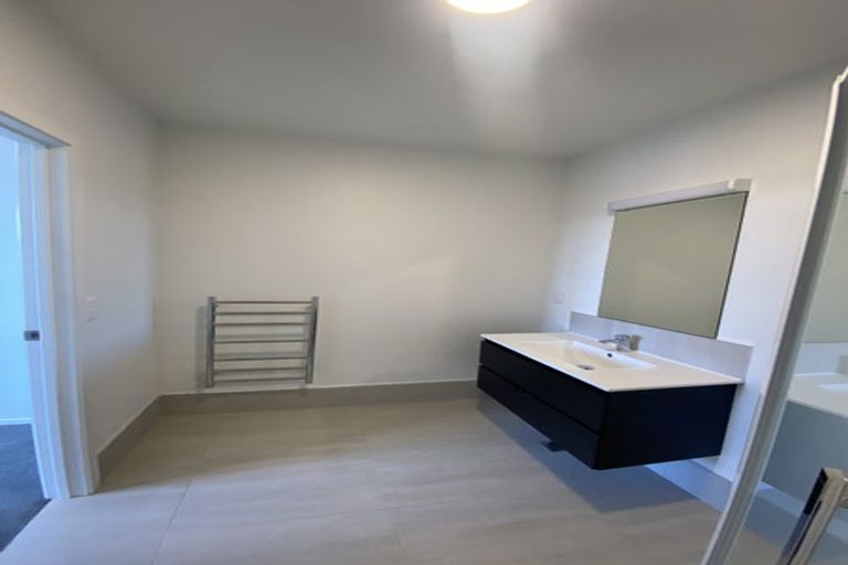 Photo of property in 23/11 Carlos Drive, Flat Bush, Auckland, 2016