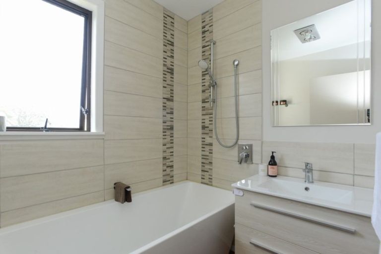 Photo of property in 84 Ferry Road, Clive, 4102