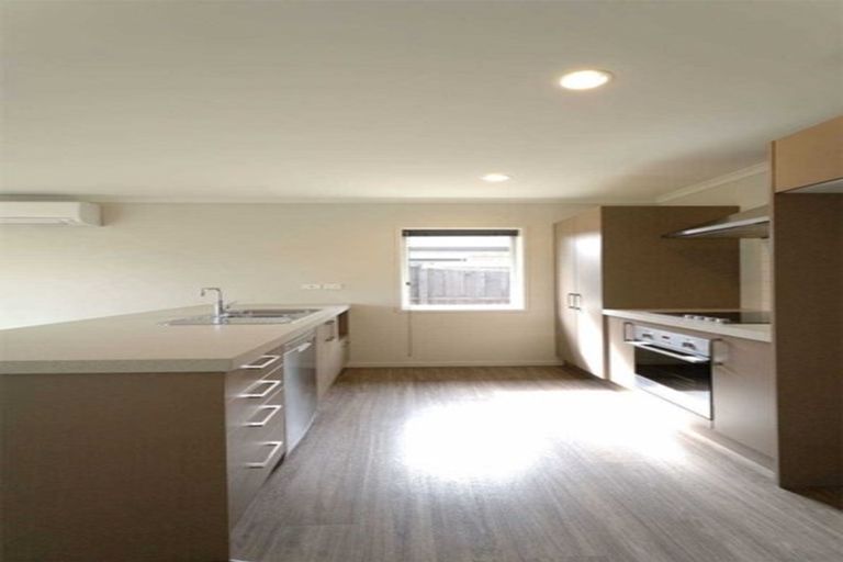 Photo of property in 1 Burford Way, Rolleston, 7615