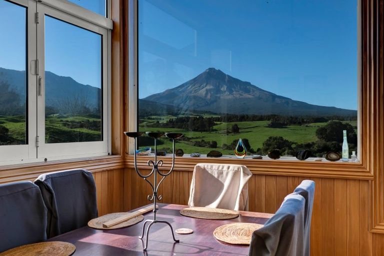 Photo of property in 3095 Carrington Road, Okato, New Plymouth, 4381