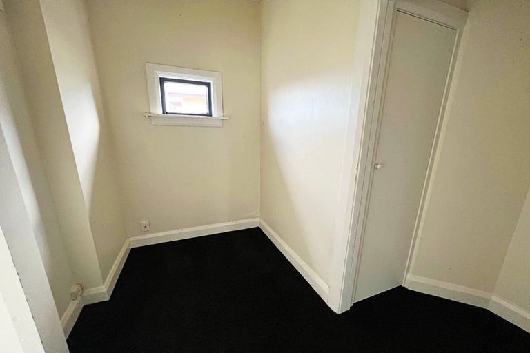 Photo of property in 30 Argentine Avenue, Miramar, Wellington, 6022