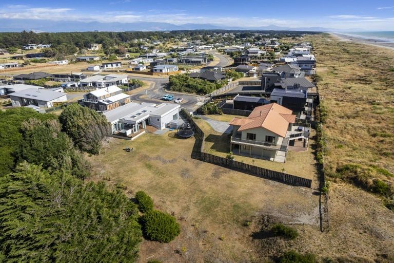 Photo of property in 10 Mariri Place, Waitarere Beach, Levin, 5510
