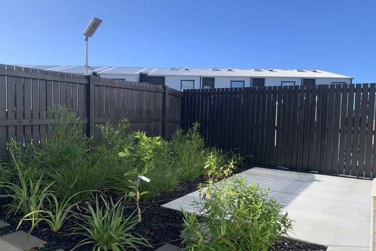 Photo of property in 18 Hema Road, Hobsonville, Auckland, 0616