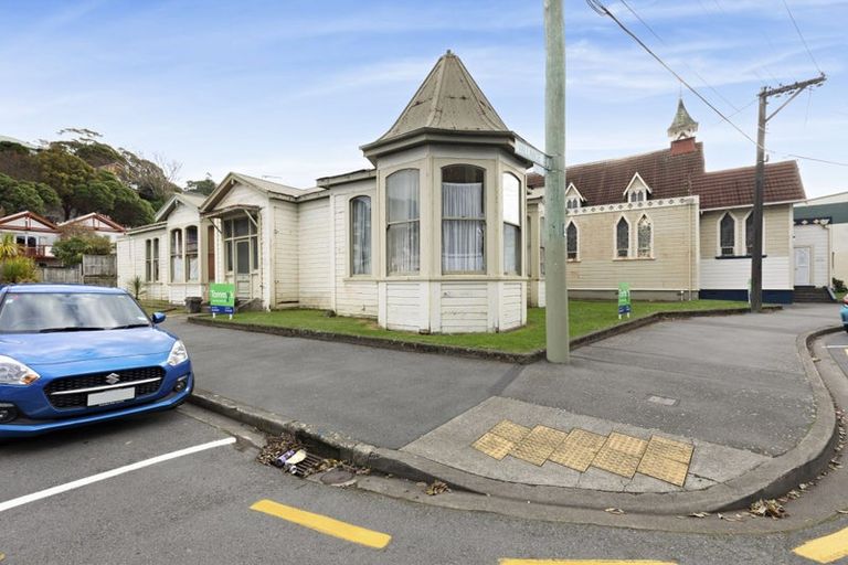 Photo of property in 44 Kilbirnie Crescent, Kilbirnie, Wellington, 6022