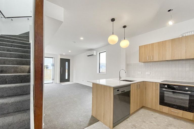 Photo of property in 4/1 Elliott Street, Johnsonville, Wellington, 6037