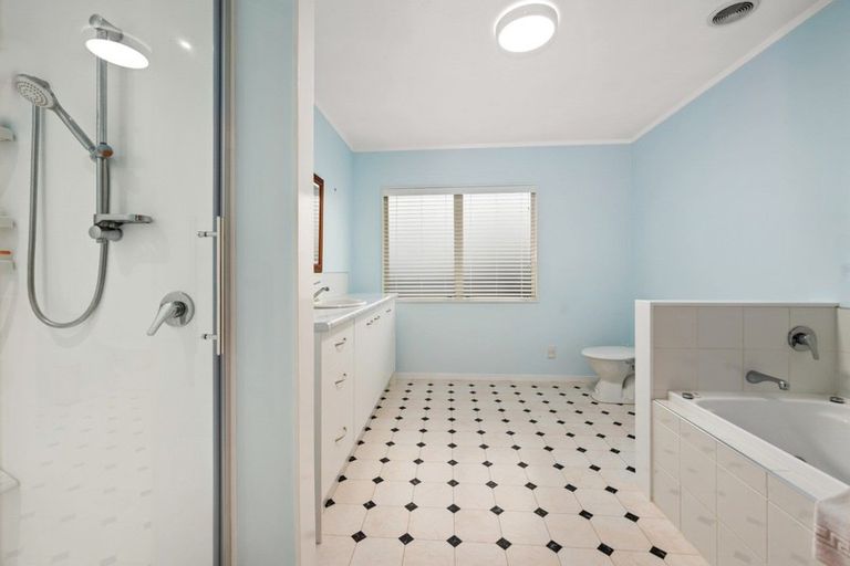 Photo of property in 10 Homedale Street, Pukehangi, Rotorua, 3015