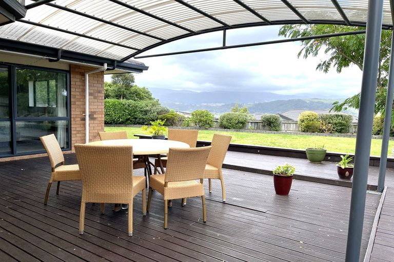 Photo of property in 2 Cosgrove Rise, Riverstone Terraces, Upper Hutt, 5018