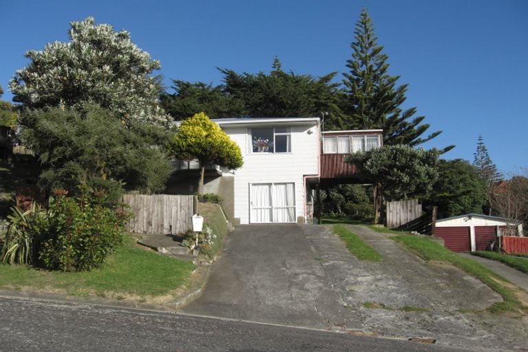 Photo of property in 13 The Spinney, Titahi Bay, Porirua, 5022