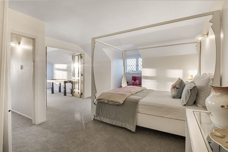 Photo of property in 120 Mellons Bay Road, Mellons Bay, Auckland, 2014