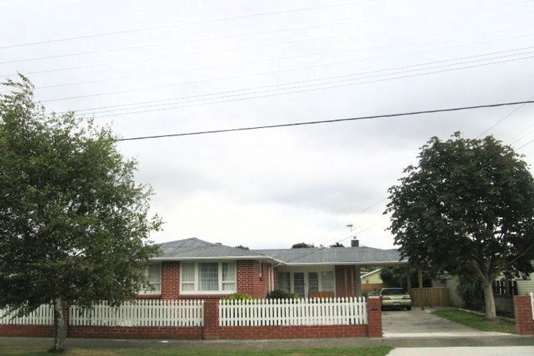 Photo of property in 15 Charles Street, Clouston Park, Upper Hutt, 5018