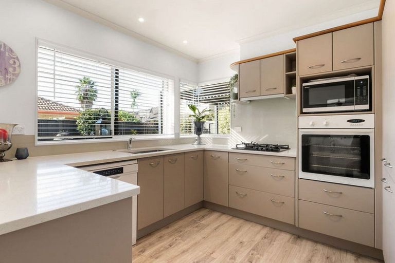 Photo of property in 4 Amery Place, Papamoa Beach, Papamoa, 3118