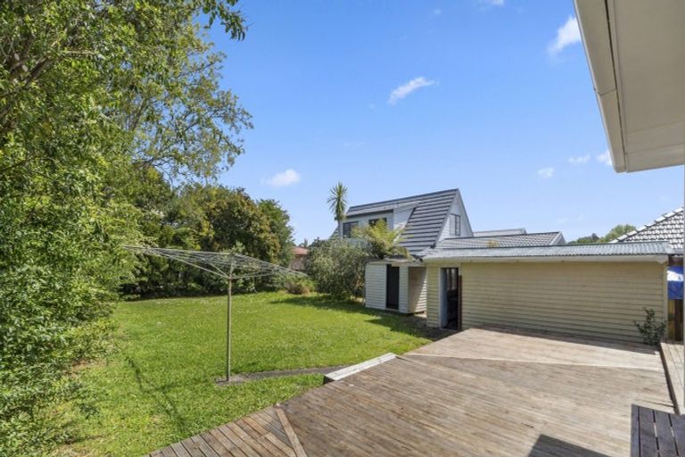 Photo of property in 20 Chilcott Road, Henderson, Auckland, 0612