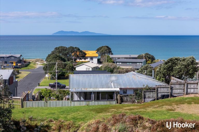 Photo of property in 238 Seaforth Road, Waihi Beach, 3611