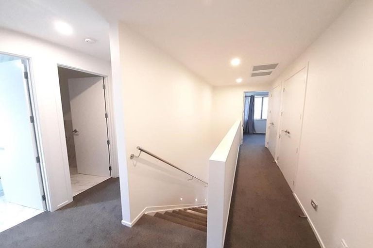 Photo of property in 17 Moki Place, Long Bay, Auckland, 0630
