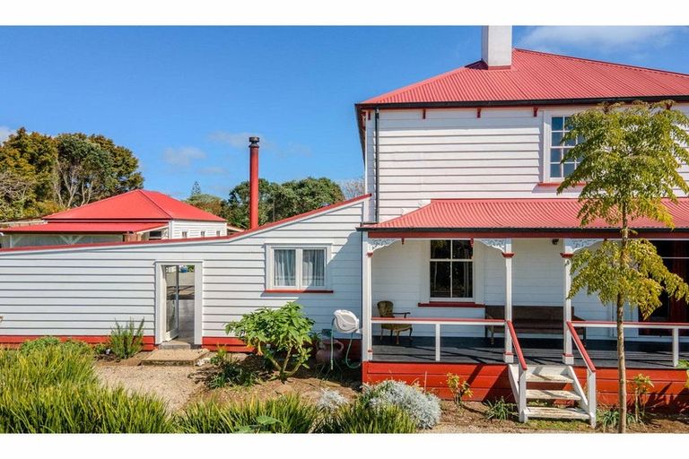 Photo of property in 374 Te Ahu Ahu Road, Waimate North, Kaikohe, 0472