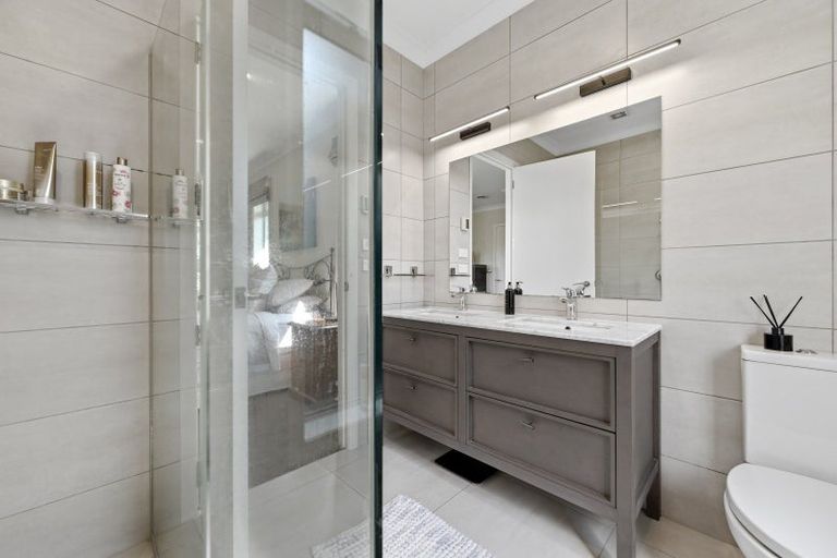 Photo of property in 22 Hansard Place, Bethlehem, Tauranga, 3110