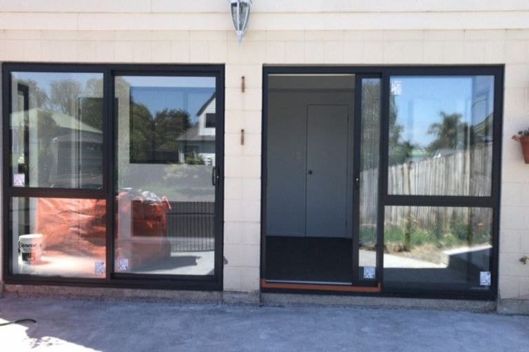 Photo of property in 7 Clarion Place, Glendene, Auckland, 0602