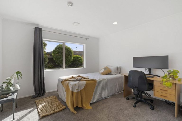 Photo of property in 47 Crawford Avenue, Mangere Bridge, Auckland, 2022