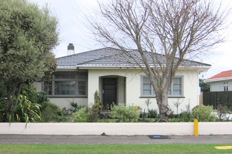 Photo of property in 16 Rawhiti Avenue, Palmerston North, 4410