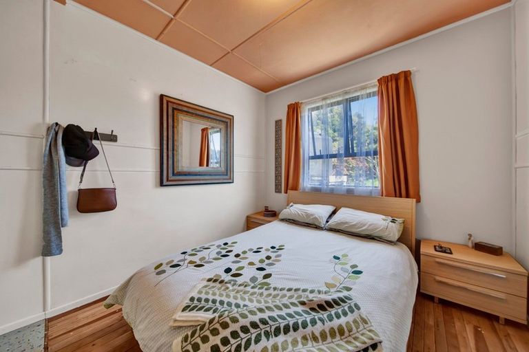 Photo of property in 17 Tongaporutu Road, Tongaporutu, Urenui, 4378