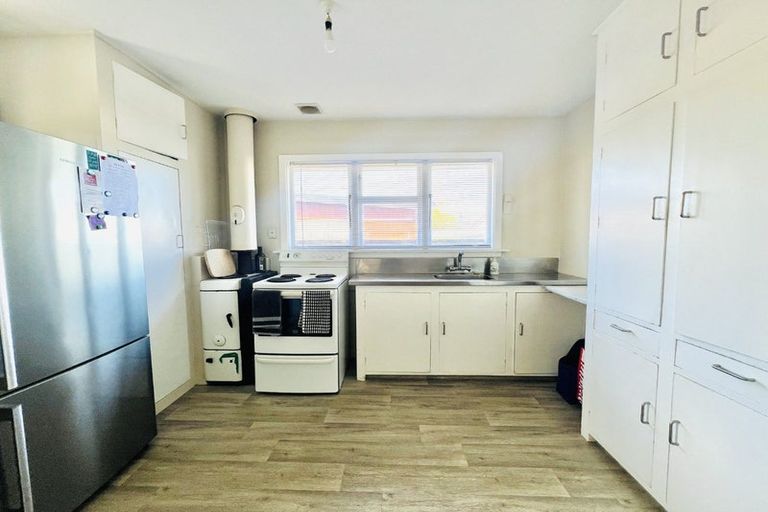 Photo of property in 1/106 Harris Crescent, Papanui, Christchurch, 8053