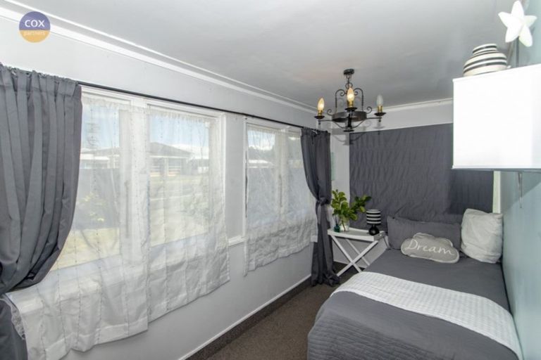Photo of property in 15 Taradale Road, Marewa, Napier, 4110