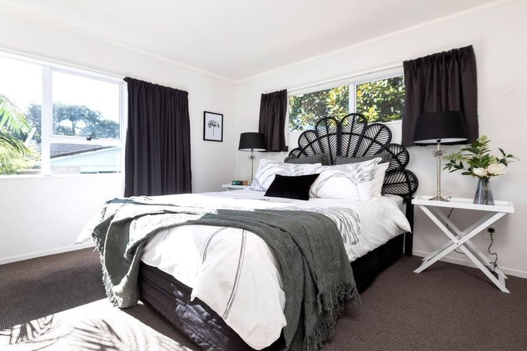 Photo of property in 8b Whiteley Street, Moturoa, New Plymouth, 4310