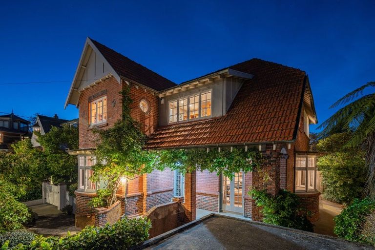 Photo of property in 355 Highgate, Roslyn, Dunedin, 9010