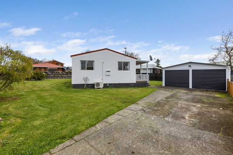 Photo of property in 18 Nikau Street, Inglewood, 4330