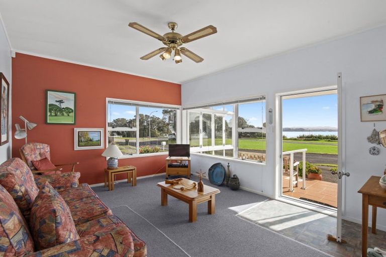 Photo of property in 178 Torkar Road, Clarks Beach, 2122