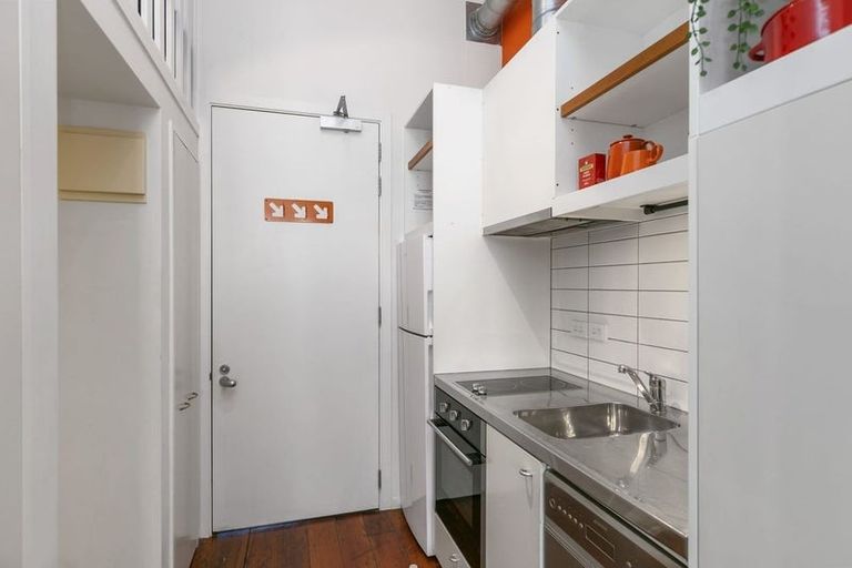 Photo of property in Hannahs Warehouse, 3/13 Leeds Street, Te Aro, Wellington, 6011