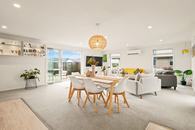 Photo of property in 51 Silver Springs Boulevard, Mosgiel, 9024