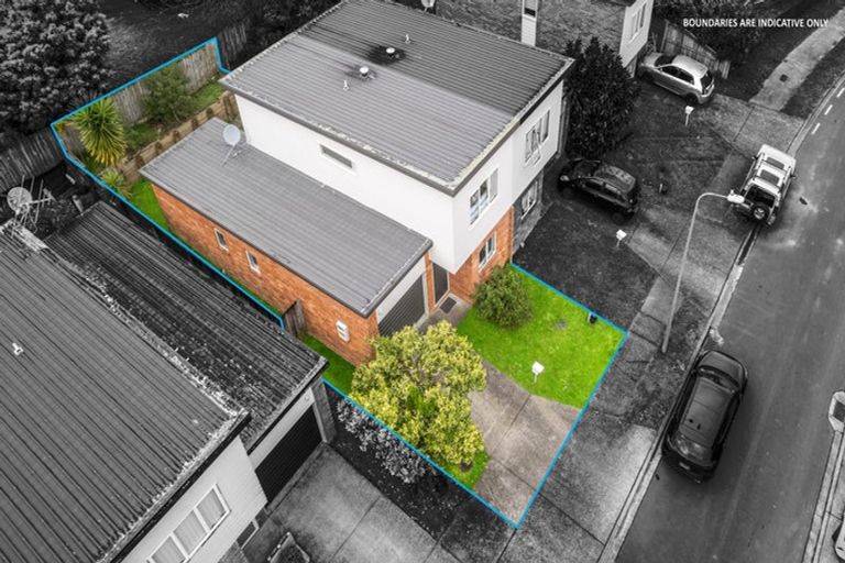 Photo of property in 20 Brashier Circle, Sunnyvale, Auckland, 0612