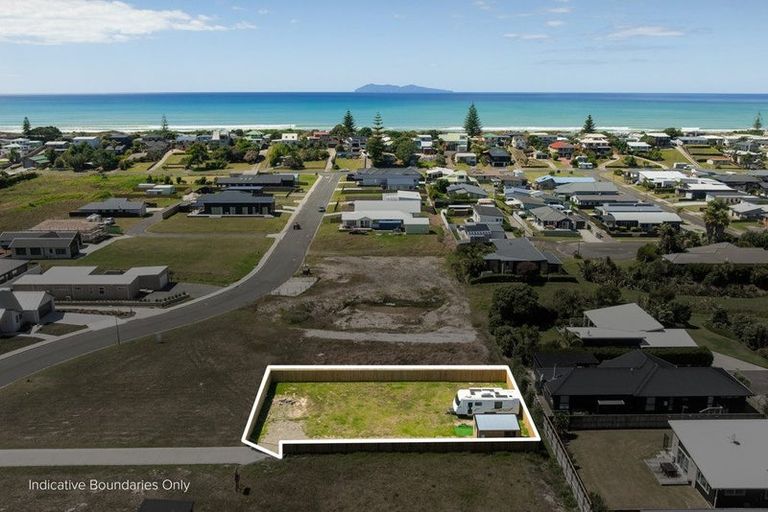 Photo of property in 60 Reel Road, Waihi Beach, 3611