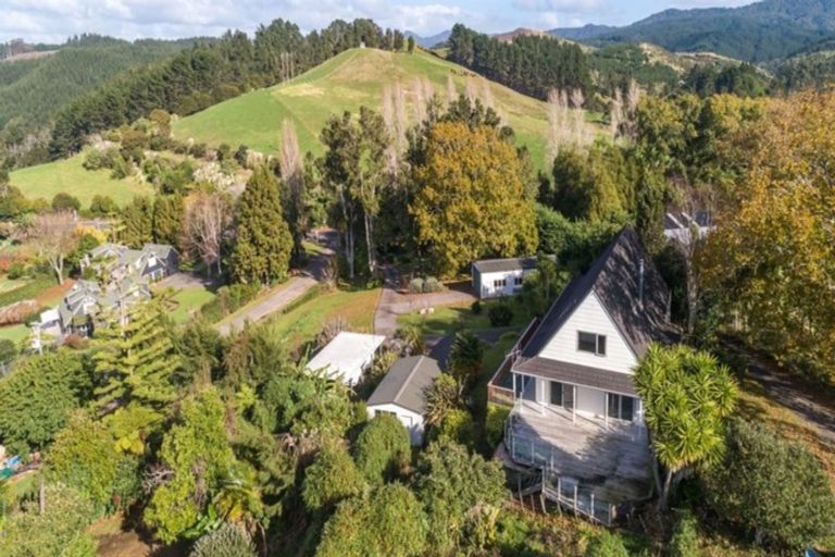 Photo of property in 3 Brenton Place, Whangamata, 3691