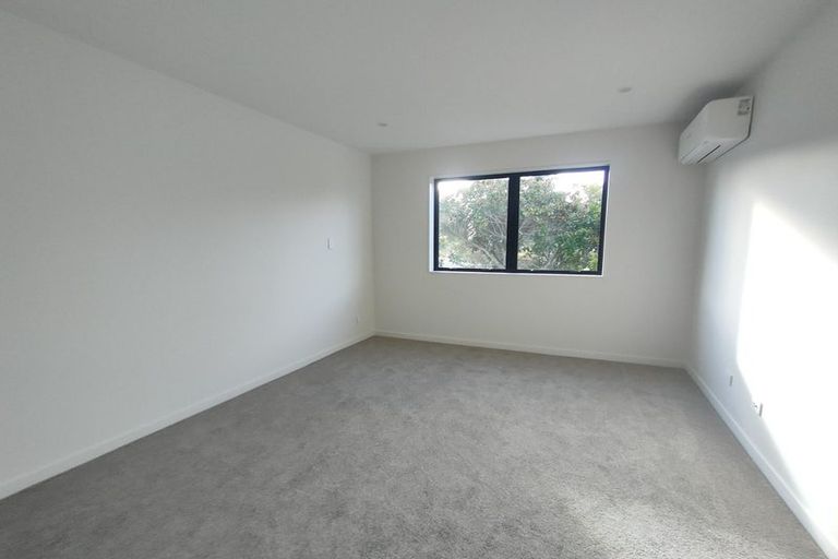 Photo of property in 48d Awaruku Road, Torbay, Auckland, 0630