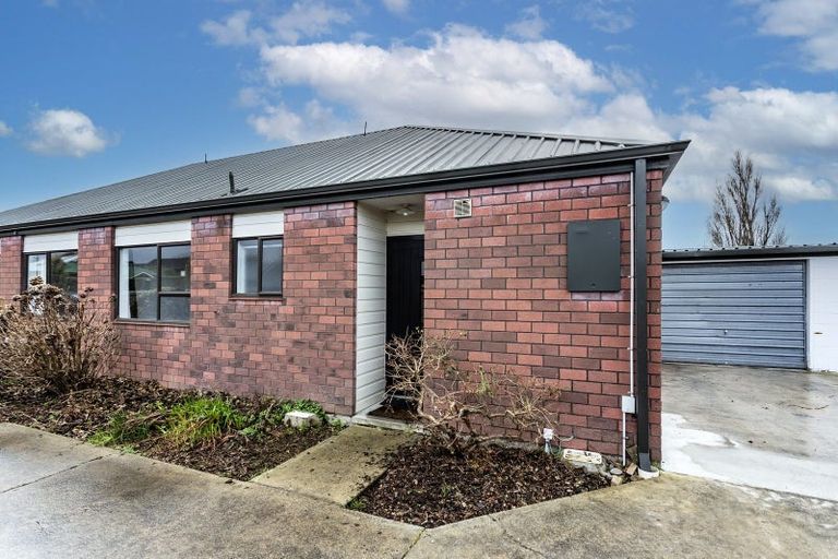 Photo of property in 2/88 Barbour Street, Waltham, Christchurch, 8011
