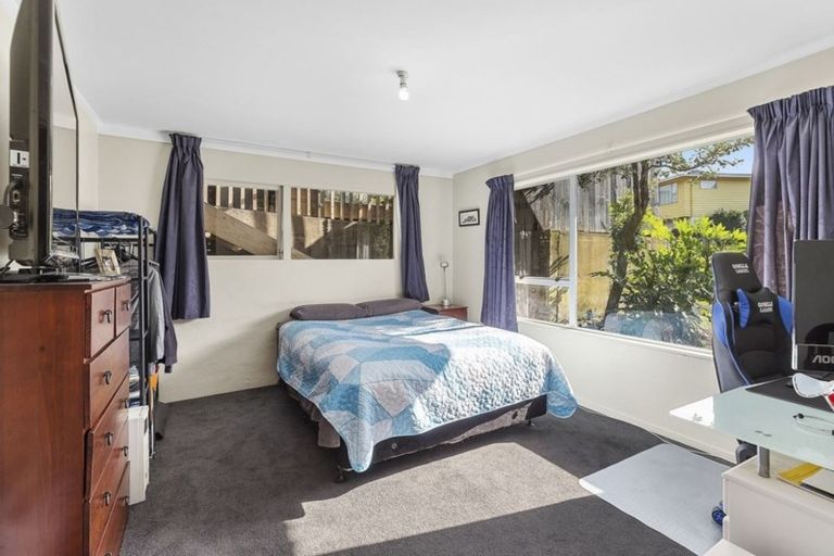 Photo of property in 45 Oriel Avenue, Tawa, Wellington, 5028