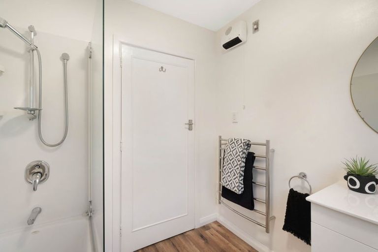 Photo of property in 43 Charlcott Street, Burnside, Christchurch, 8053