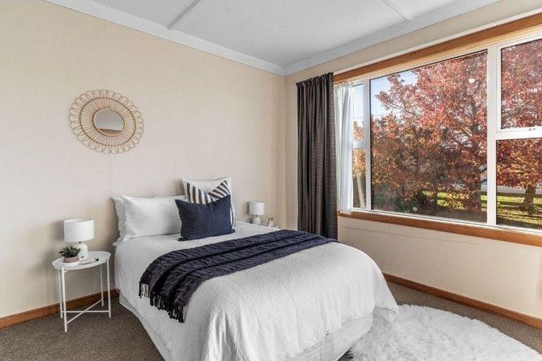 Photo of property in 39 Albert Street, Winton, 9720