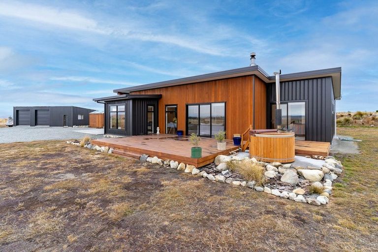 Photo of property in 135a Ben Ohau Road, Ben Ohau, Twizel, 7999