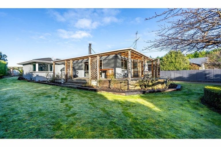 Photo of property in 165 Dunns Road, Otatara, Invercargill, 9879