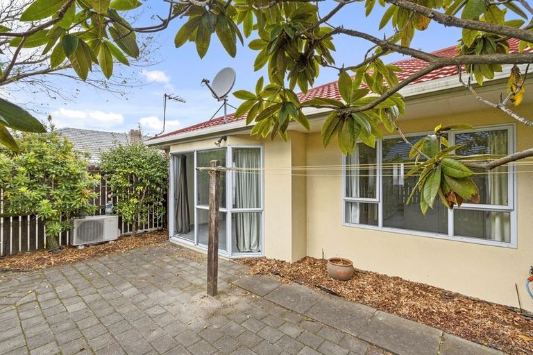 Photo of property in 4/60 Somerset Crescent, Spreydon, Christchurch, 8024