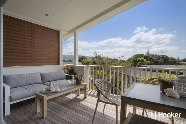 Photo of property in 28 Reo Crescent, Waihi Beach, 3611