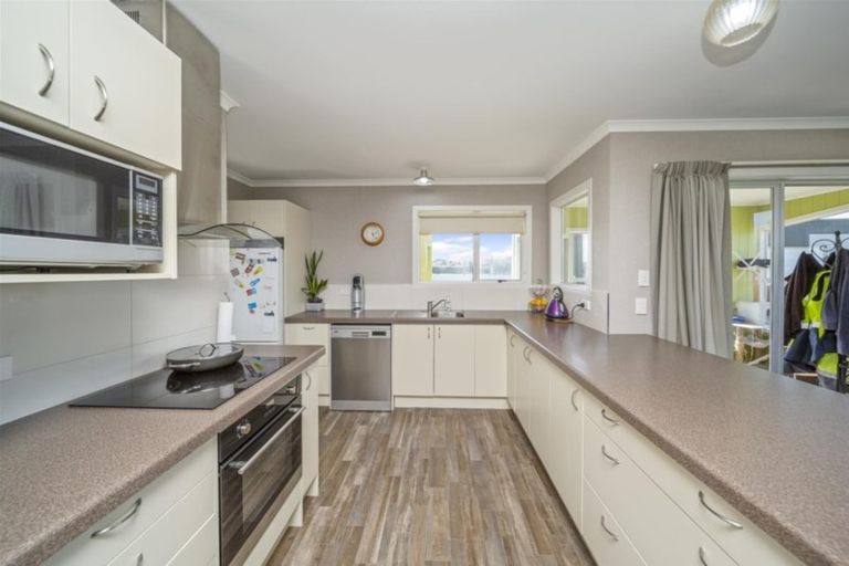 Photo of property in 19 Arthur Street, Hawera, 4674