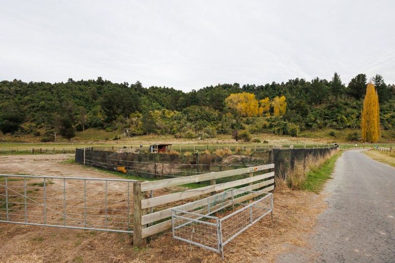 Photo of property in 1 Kereru Street, Mangaweka, 4797
