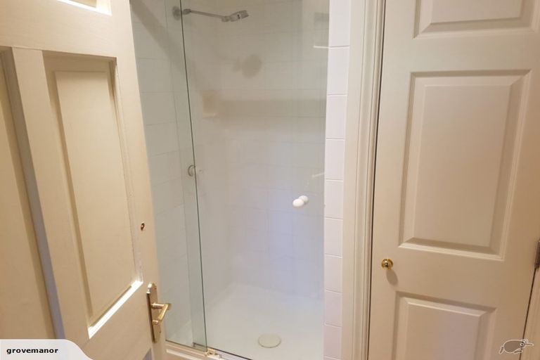 Photo of property in 8 Faith Grove, Greenhithe, Auckland, 0632