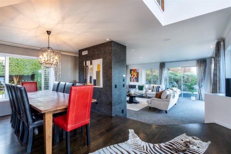 Photo of property in 35 Aotearoa Terrace, Murrays Bay, Auckland, 0630