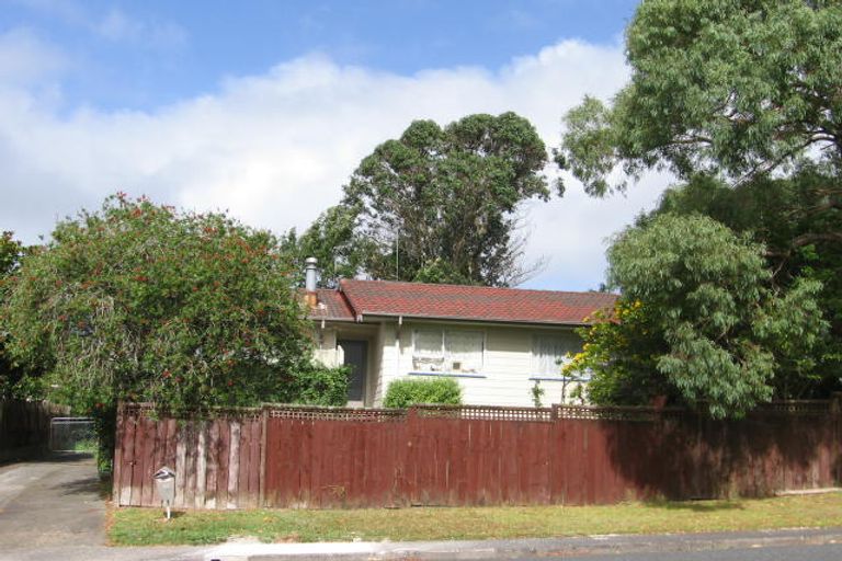 Photo of property in 30 Waari Avenue, Sunnyvale, Auckland, 0612