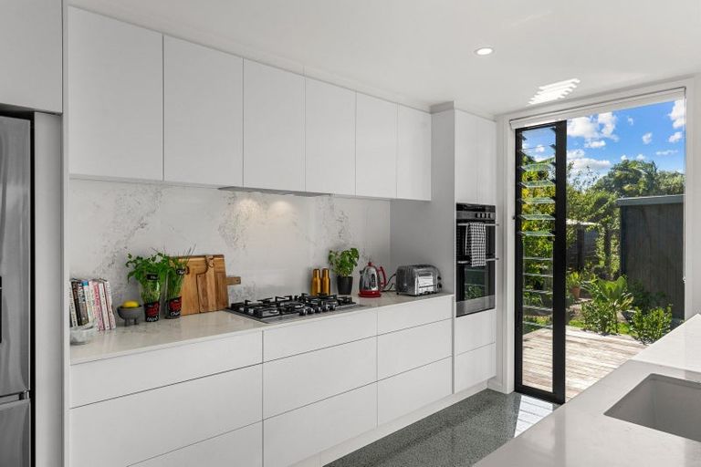 Photo of property in 9 Citrus Place, Mangawhai, 0505